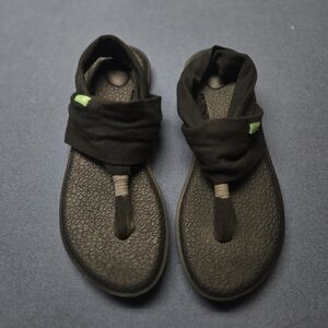 Sanuk Yoga Sling 2 Women's 6 Kids 4 Black Sandals Slip On Memory Foam Like New